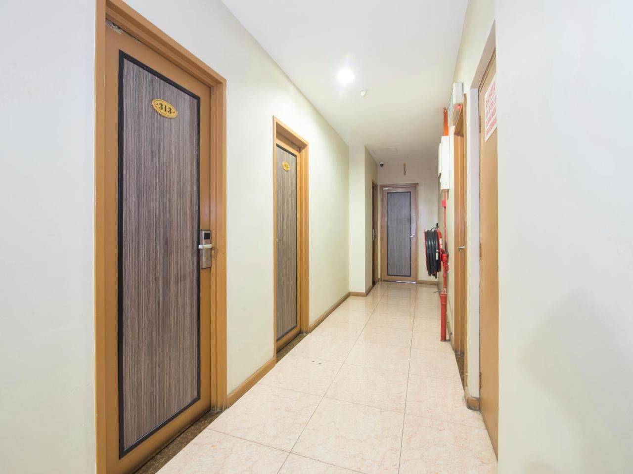 Oyo 422 Hotel Reno Kuala Lumpur Ngoại thất bức ảnh