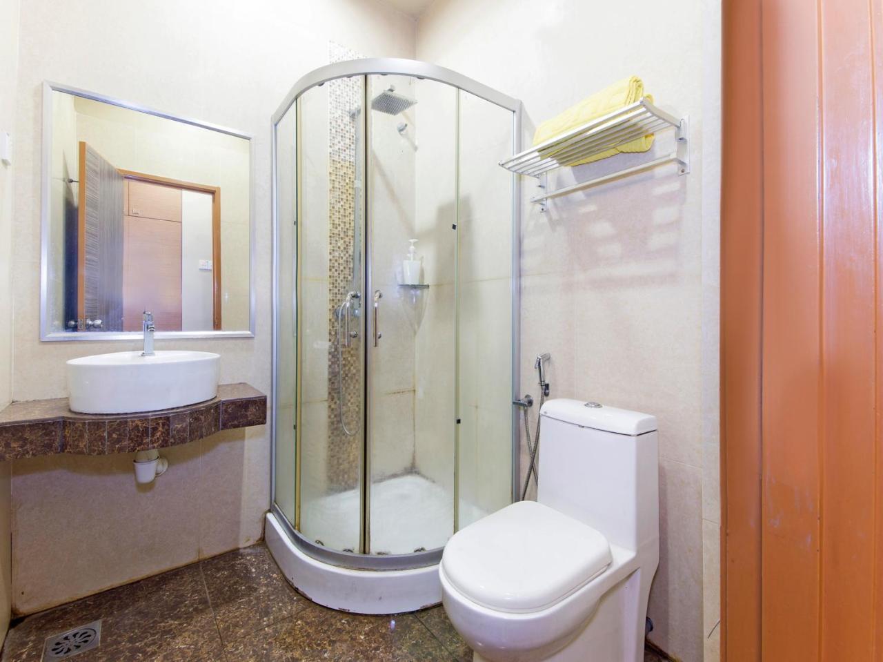 Oyo 422 Hotel Reno Kuala Lumpur Ngoại thất bức ảnh