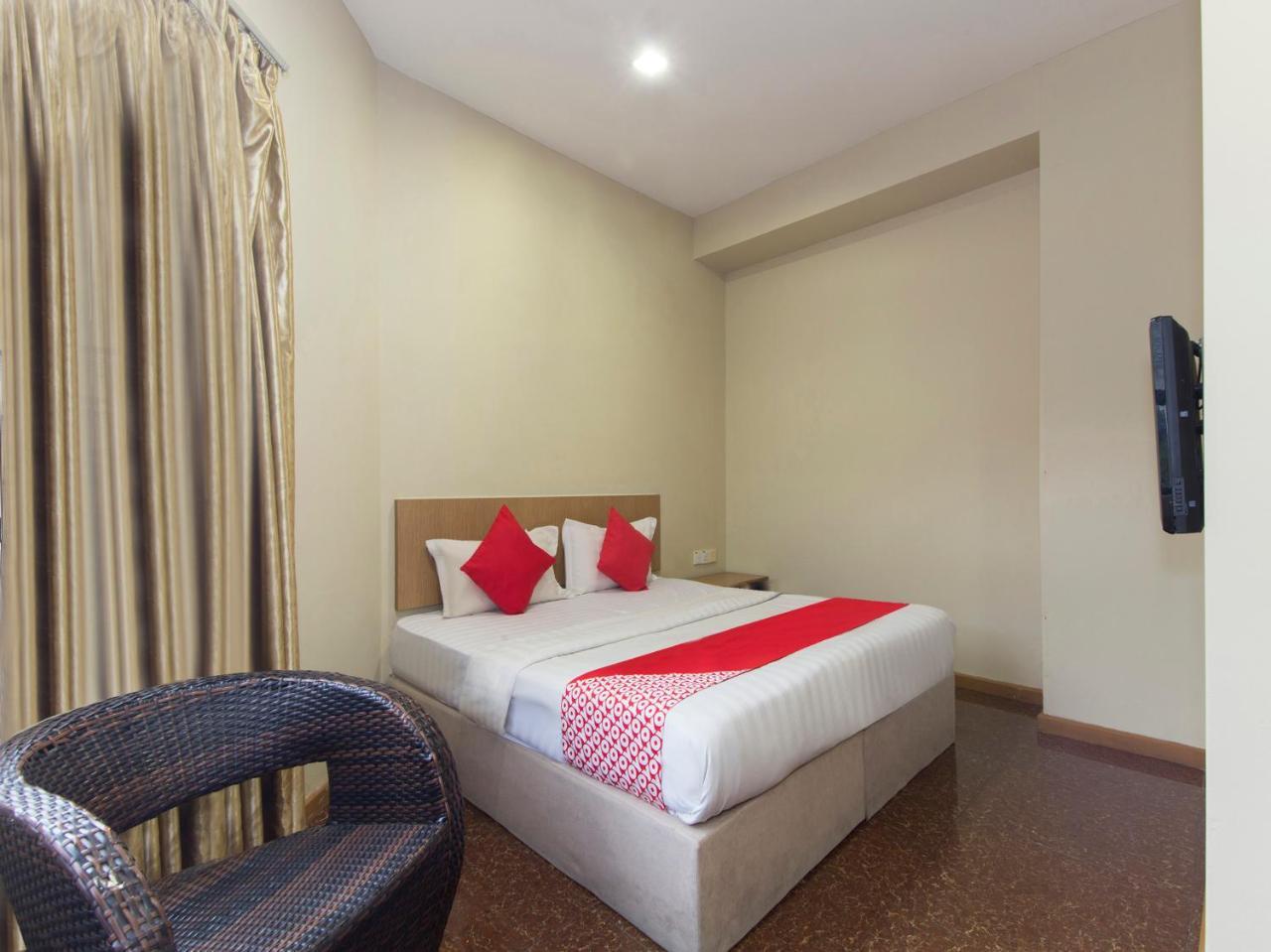 Oyo 422 Hotel Reno Kuala Lumpur Ngoại thất bức ảnh